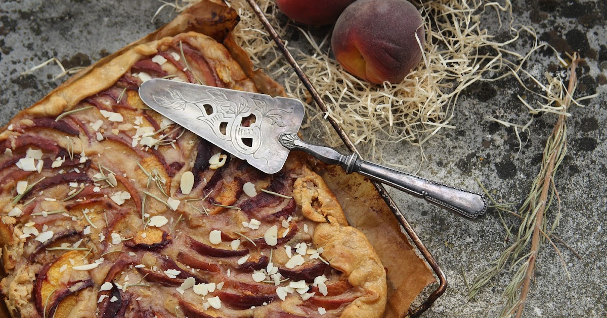 Tarte pêche-romarin-fleur d'oranger