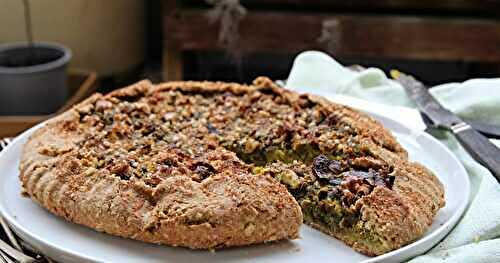 Galette aux poireaux, curry, raisins secs et noix