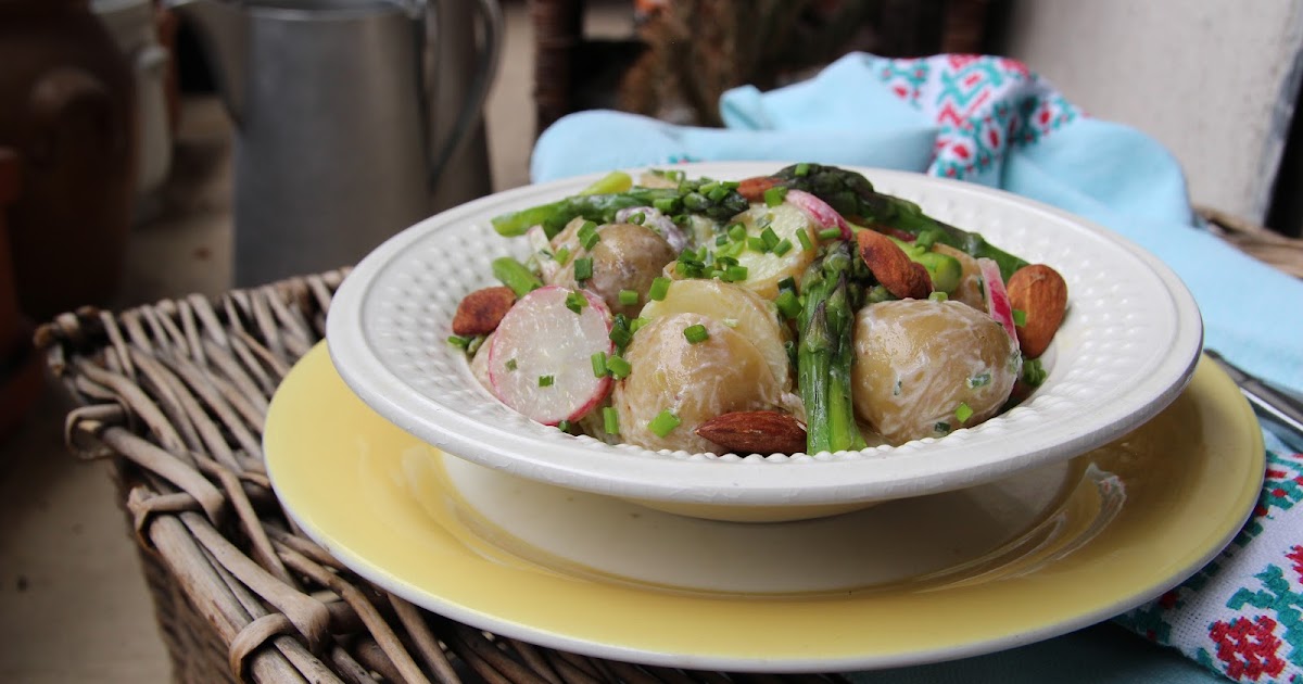 Salade grenailles, asperges, radis et amandes grillées