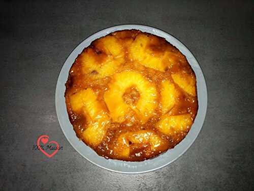 Gâteau à l'ananas et caramel beurre salé.