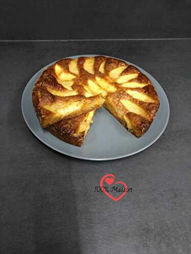 Gâteau fondant aux pommes.