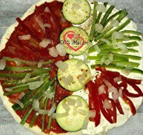 La pizza bi-couleur et ses légumes.
