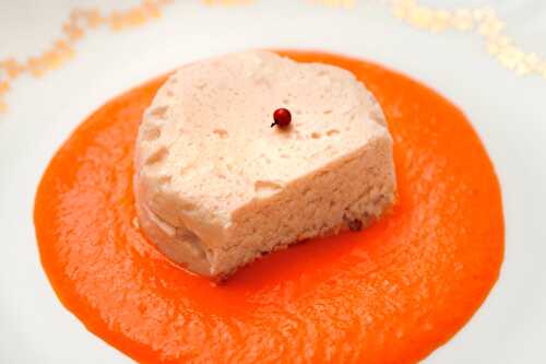 Mousse de rouget barbet au coulis de poivron rouge