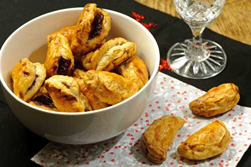 Mini-chaussons au confit d'oignon