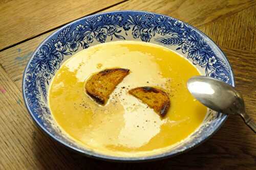 Soupe de lentilles corail au bouillon de panais