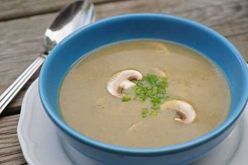 Soupe légère aux champignons