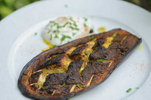 Aubergine grillée d'inspiration libanaise