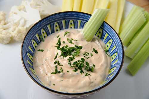 Sauce à l'échalote pour tremper les légumes à l'apéro