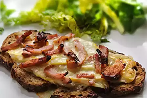 Tartines reblochon-lardons