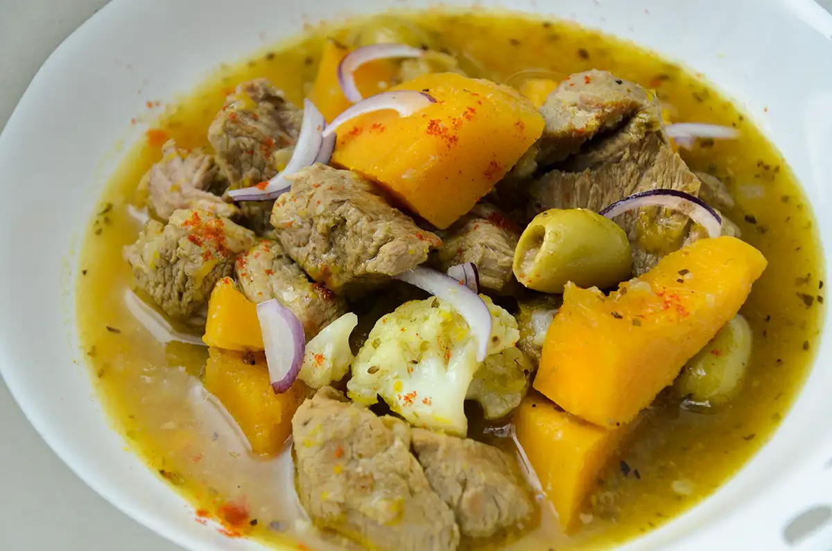 Tajine d'agneau au potimarron et au chou-fleur