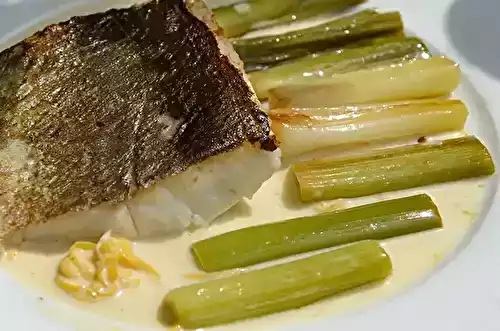 Filet de lieu jaune, poireaux, sauce citronnée