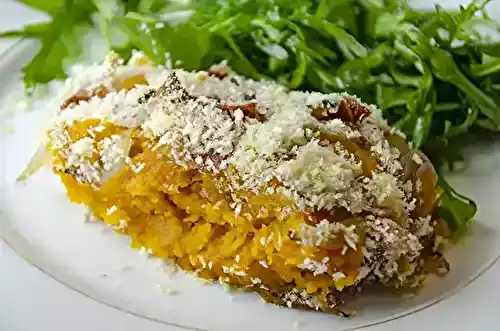 Gratin de courge shiatsu aux oignons frits et à la coppa