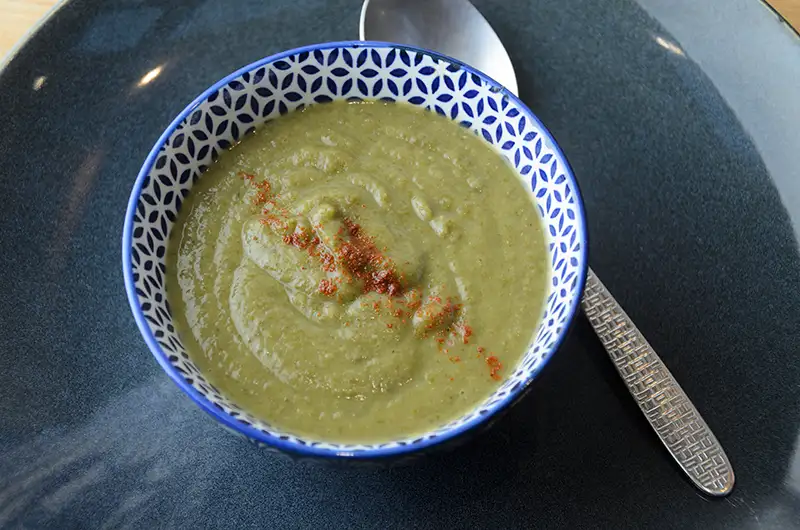 Soupe de fanes de carottes sans pomme de terre