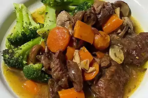Bourguignon végétarien : la magie du vin mijoté… sans la viande