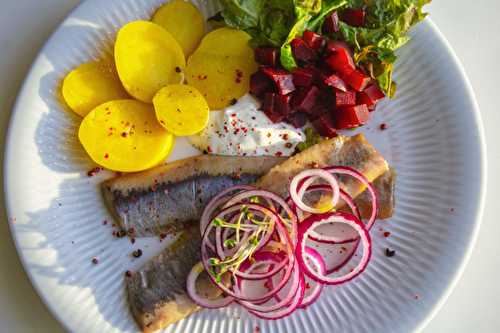 Assiette de filets de hareng fumés