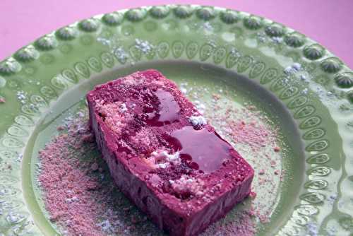 Gâteau glacé aux framboises