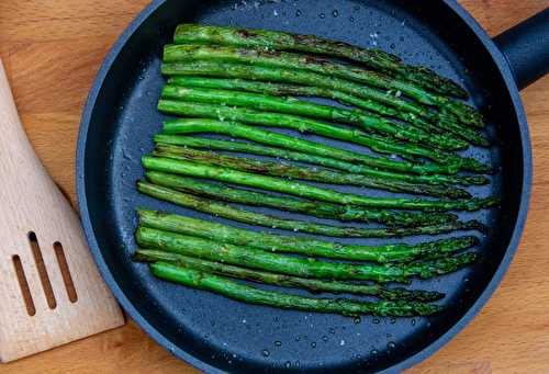 Poêlée d'asperges vertes à l'huile d'olive