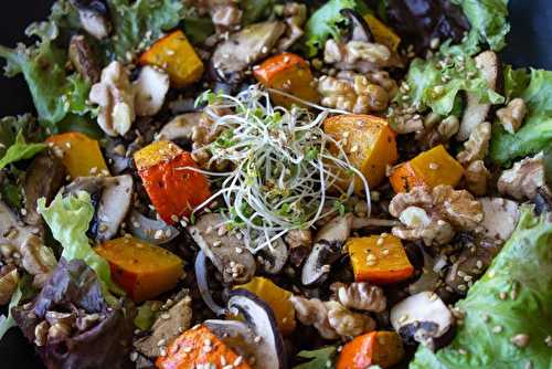Salade d’automne au potimarron, champignons, lentilles et graines