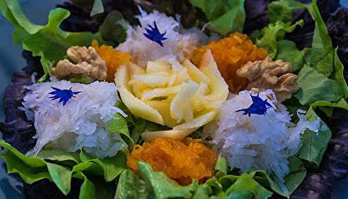 Salade de Printemps fleur bleue