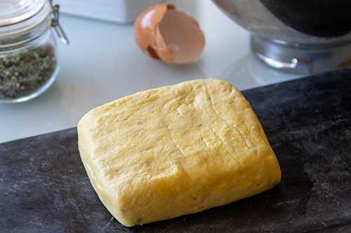 Pâte sablée au Parmesan et au thym