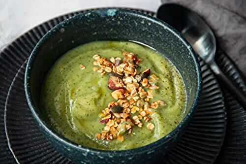 Soupe fraîche de courgettes et Granola