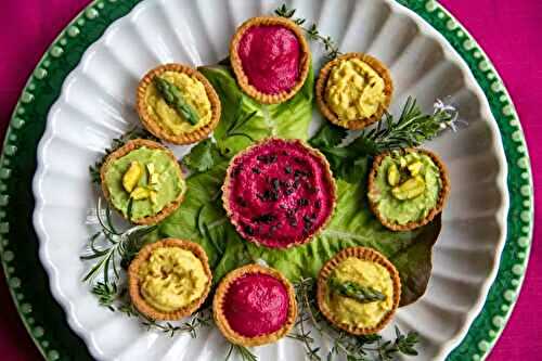 Mini tartelettes végétariennes en 3 couleurs