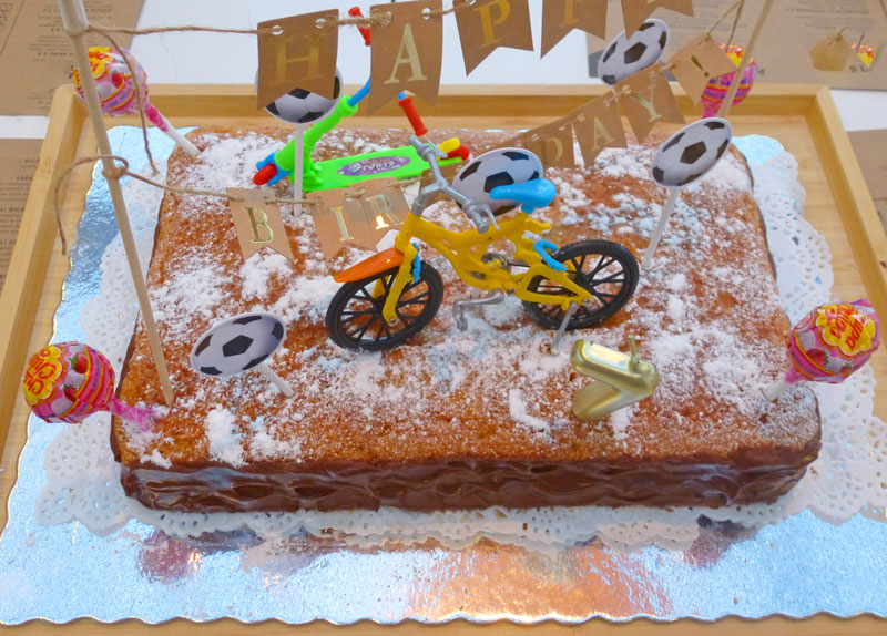 Gâteau d'anniversaire facile aux amandes