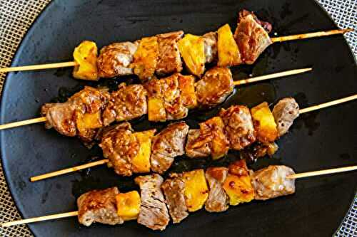 Brochettes de filet mignon de porc et ananas