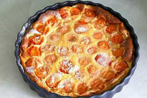 Clafoutis rond aux abricots frais