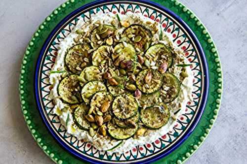 Courgettes à la plancha et féta fouettée