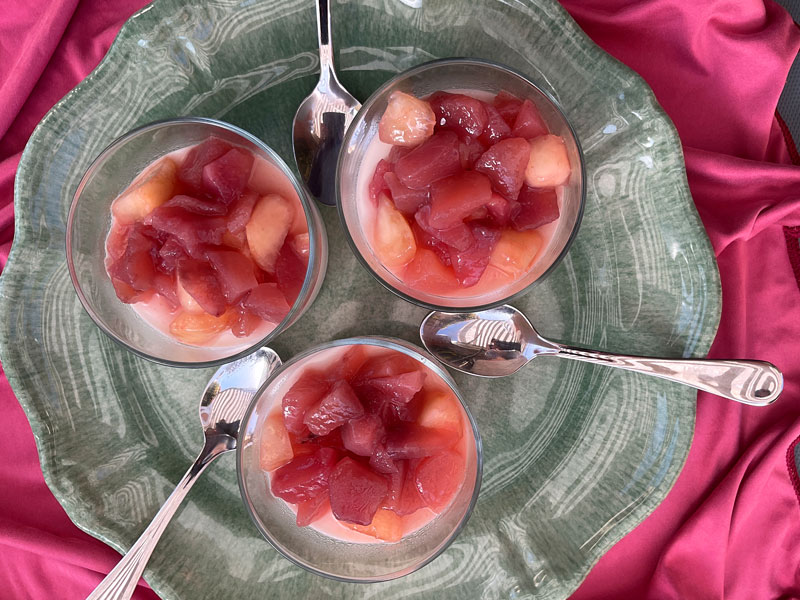 Panna cotta au coco et aux pêches
