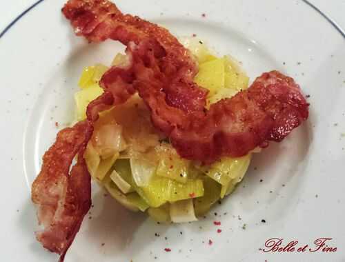 Bacon croustillant sur une fondue de poireaux