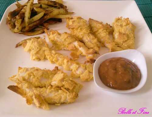 Finger Food : aiguillettes de poulet en croûte de « tortilla chips », sauce barbecue, et frites maison.
