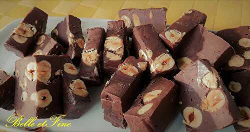 Fudge au chocolat noir et noisettes