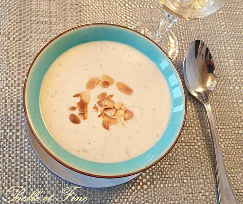 Gaspacho blanc aux amandes et à l'ail