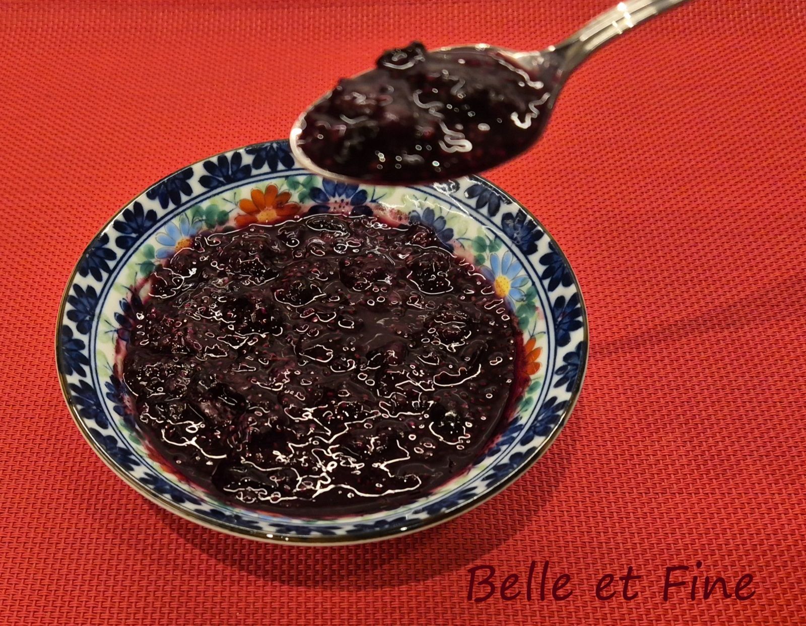Confiture de myrtilles aux graines de chia