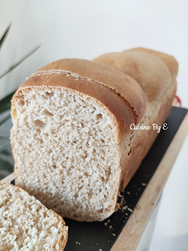 Pain de mie semi complet (aux blancs d'œufs)