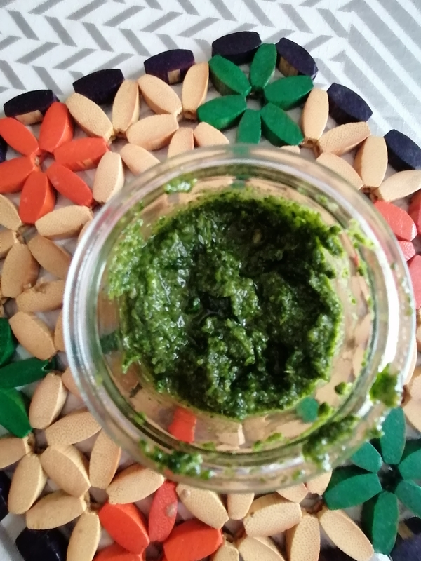 Pesto de celeri - Cuisine d'ici et d'ailleurs