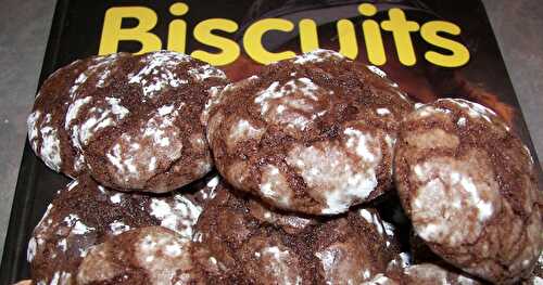 Biscuits craquelés au chocolat