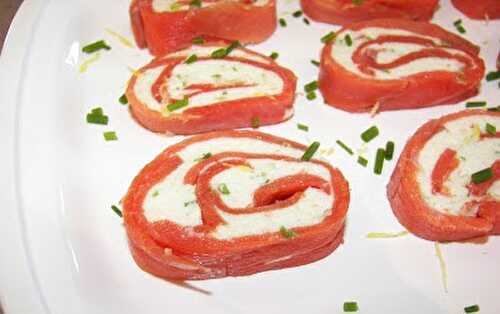 Roulades de saumon fumé à la mousse de crevettes