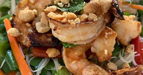 Salade de vermicelles aux crevettes grillées 