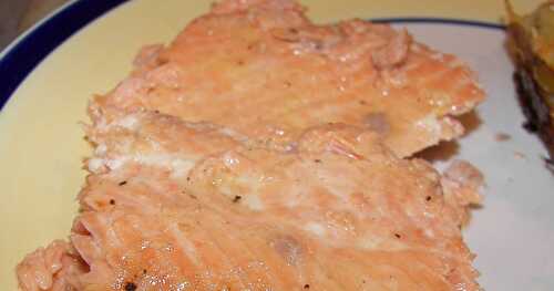 Saumon glacé au miel et à la moutarde