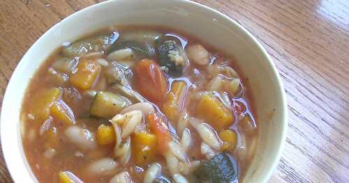 Soupe-repas aux légumes et haricots blancs (mijoteuse)