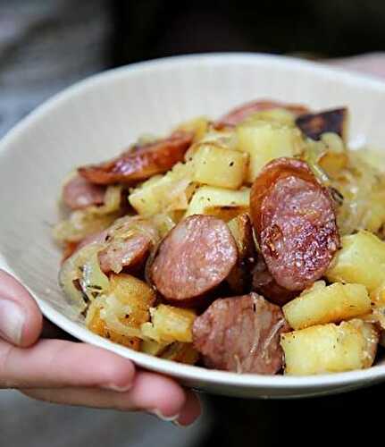 Poêlée de pomme de terre saucisse