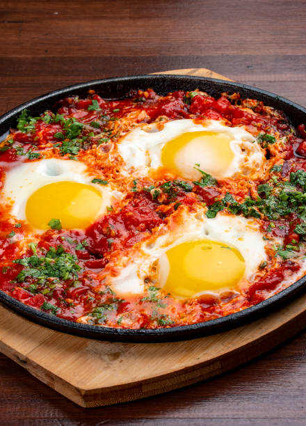 Shakshuka facile: œufs pochés à la tomate