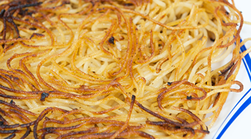 Galette de spaghettis à l'ail
