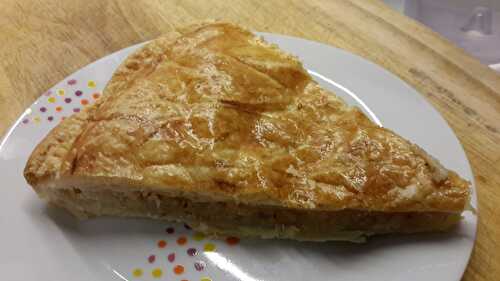 Galette des rois à l'amandin et aux poires caramélisées