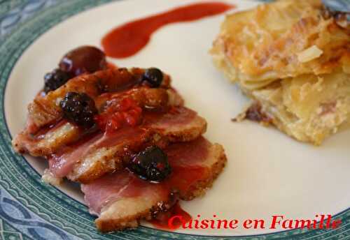 Magret de canard aux fruits rouges *