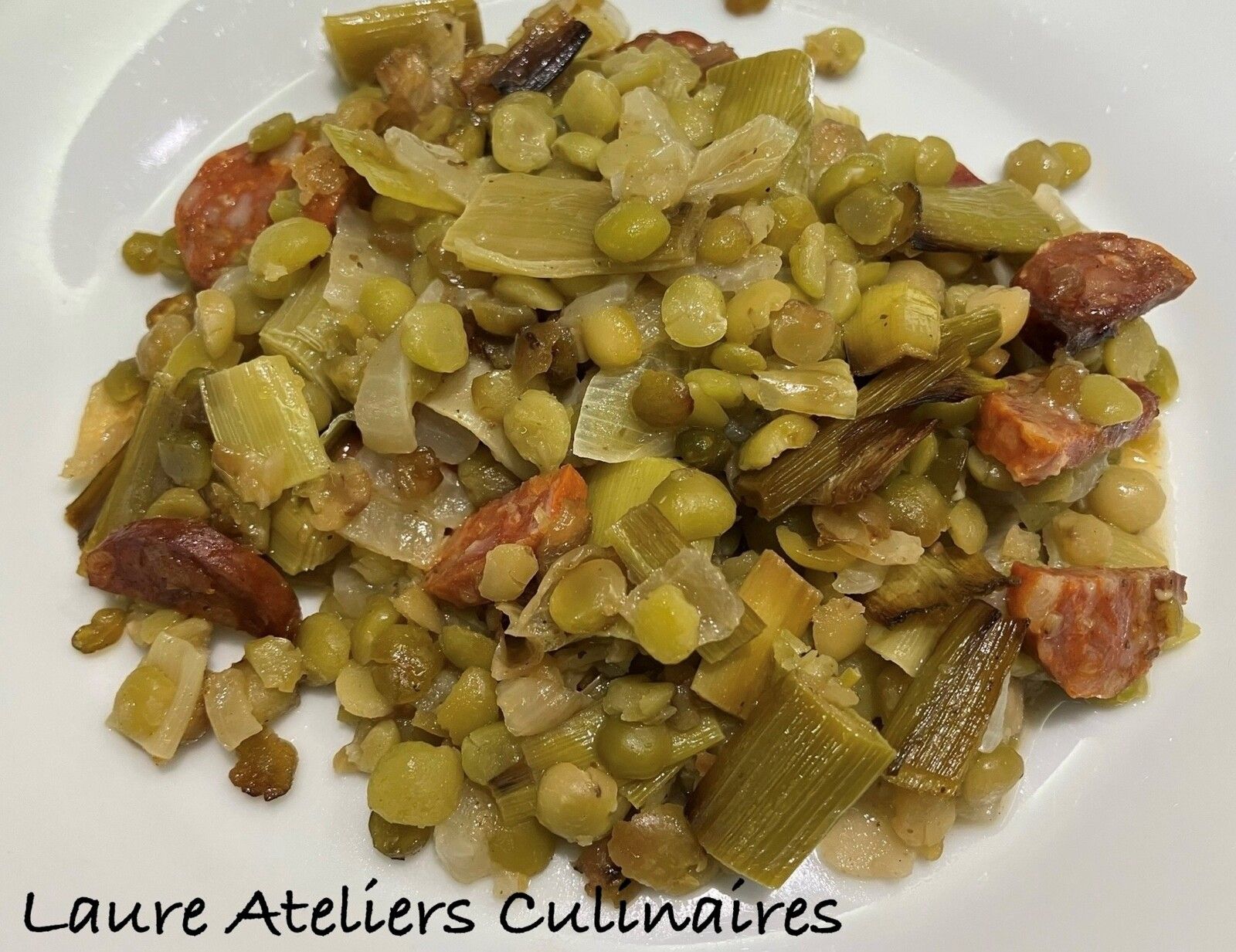 Cocotte de pois cassé, poireaux et chorizo