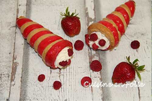 Cornet chenille aux fruits rouges